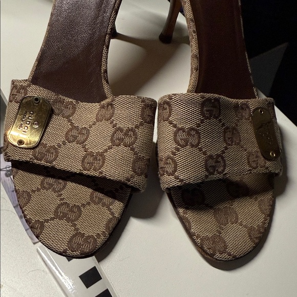 Gucci Women's Brown Monogram Heels - Picture 2 of 3